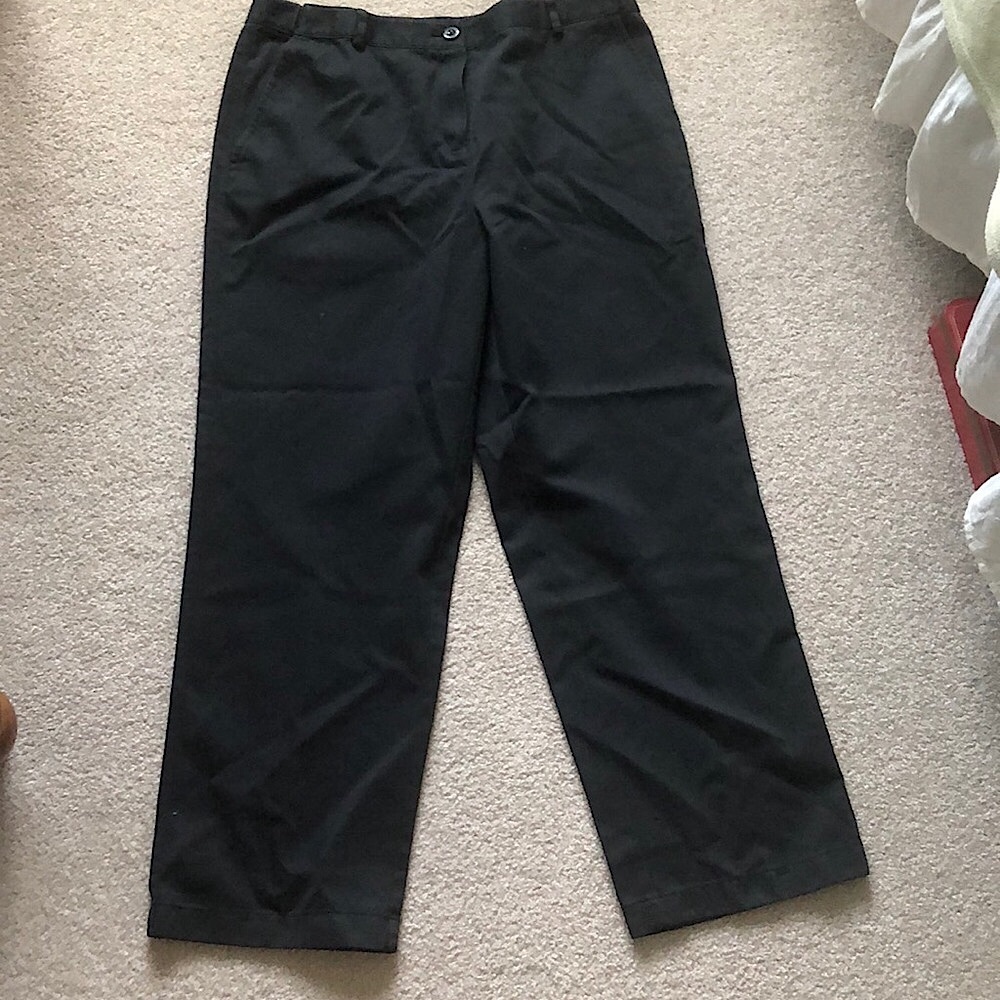 L.L. Bean SZ 14 Petite Classic Fit Wrinkle Free Black Pants
